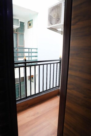 View from property - Hotel Surya International (New Delhi)