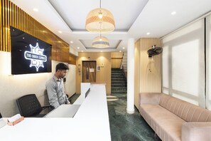 Lobby - The Orion Express East Of Kailash (New Delhi)