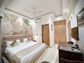 Room - The Orion Express East Of Kailash (New Delhi)