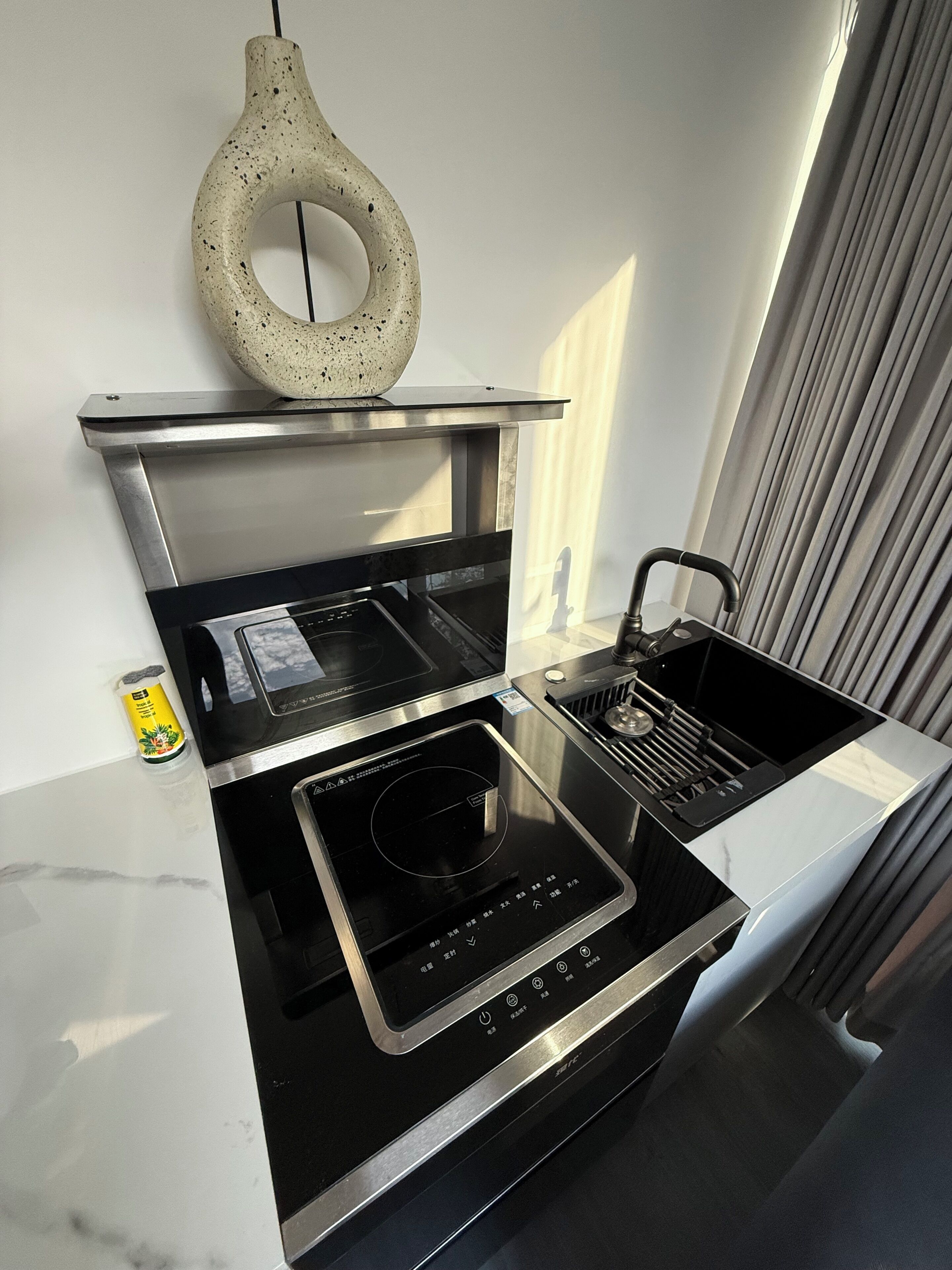 Fridge, microwave, stovetop
