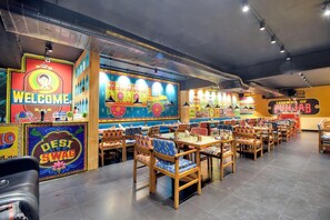 Restaurant - Beestay By Monday Hotels Visakhapatnam (Visakhapatnam)