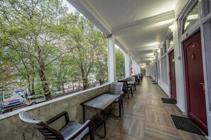 Lobby - India Hotel (Nainital)