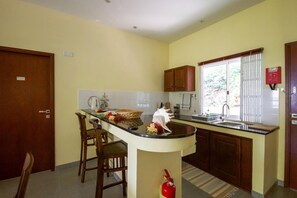 Room - Surfers Self Catering Chalets (Mahé Island)
