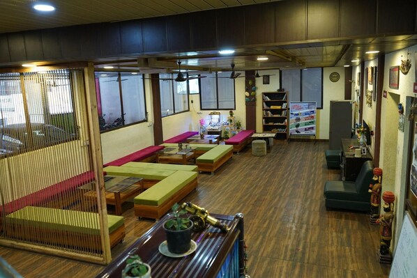 Lobby - The Mountain View (Rishikesh)