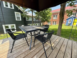 Outdoor dining - Shenandoah Valley Stay - Near JMU, Caverns & Skyline Drive (Broadway)