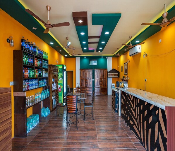 Restaurant - La Courtyard (Tindivanam)