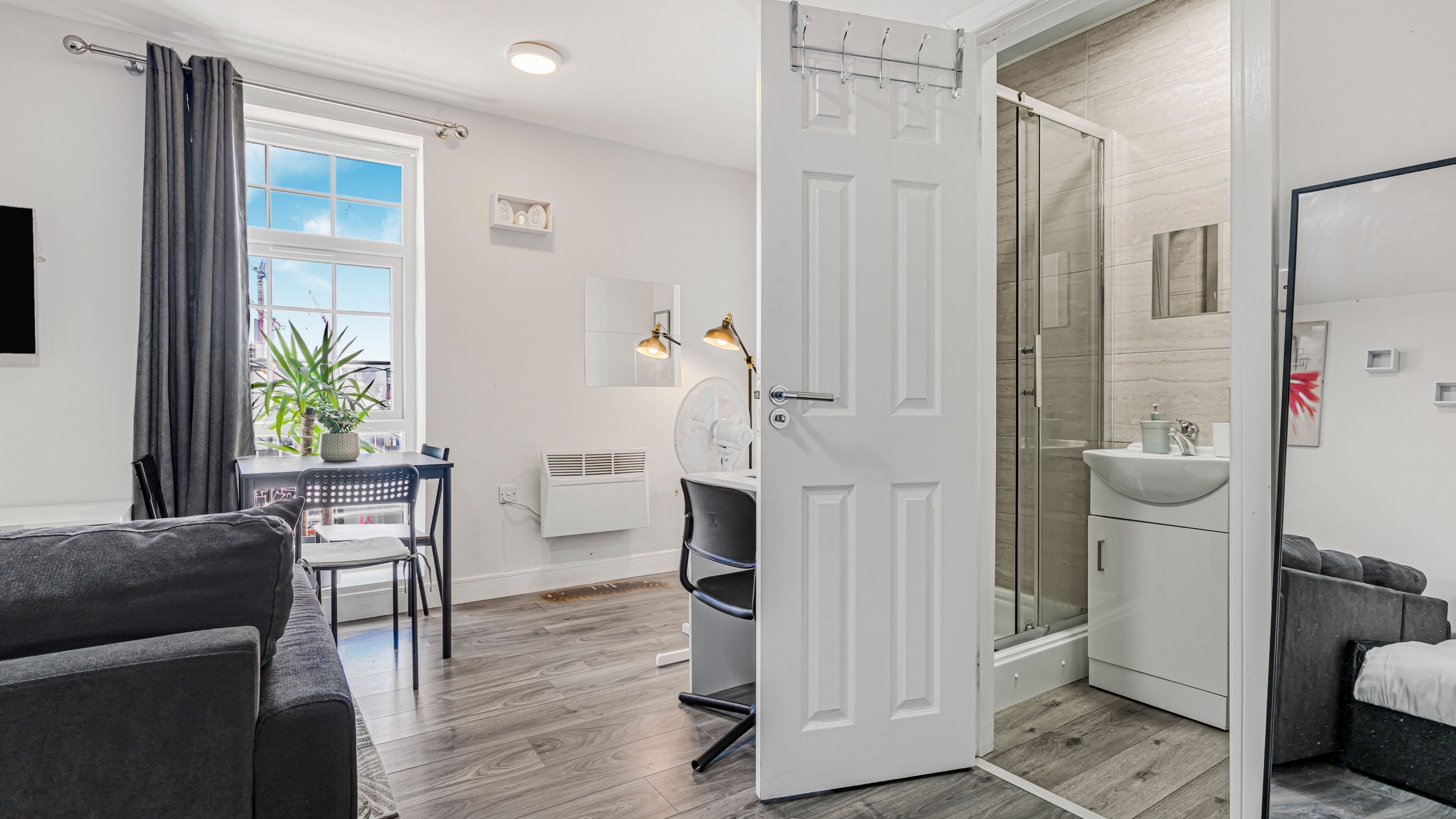 Shower, hair dryer, towels