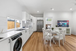 Fridge, microwave, stovetop, toaster - Brand NEW Home | Great Location | Close to Shops (Eight Mile Plains)