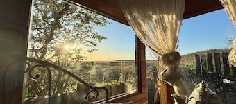 Private Coastal Garden Retreat sleeps 5