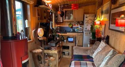 Cabin - Sleeps 2 - Riverside - Breakfast Provided