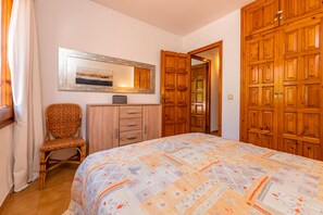 Room - P-2 Ground floor in the center with pool (Calella de Palafrugell)