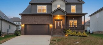 Comfortable Home Near Fort Campbell/Pet Friendly