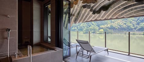 Suite, para no fumadores, vista al río (2King4SDouble4Single,HotSpring,12pp) | Spa