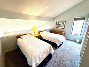 2 slaapkamers, een strijkplank/strijkijzer, wifi, beddengoed