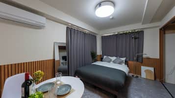 Basic Apartment, 1 Double Bed, Non Smoking, Refrigerator & Microwave | Interior