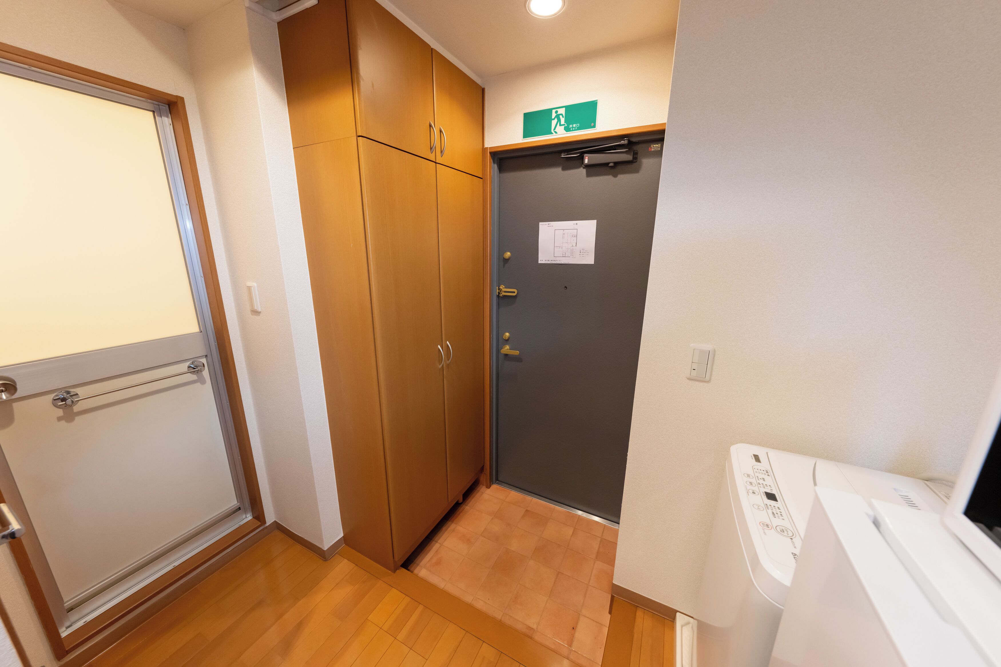 Basic Apartment, 1 Double Bed, Non Smoking, Refrigerator & Microwave | Desk, laptop workspace, WiFi (free), bed sheets