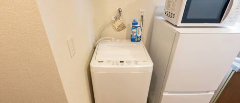 Basic Apartment, 1 Double Bed, Non Smoking, Refrigerator & Microwave | Laundry