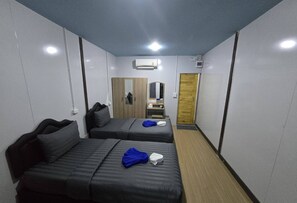 Habitación estándar con 2 camas individuales, balcón, vista al jardín | Wifi gratis 