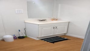 Bathroom - GpL 424 San Bernardino Private Room A (Fort Myers 33903)