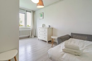 Iron/ironing board, WiFi, bed sheets - Gagarina Charming Apartment (Gliwice)
