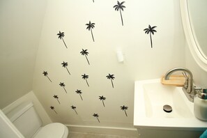 Bathroom - Miami Close 2 Beach, Coral Gables, Brickell, LoanDepot (Miami)