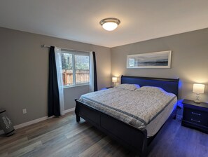 Room - Dreamy T-Town Retreat-The Oasis (Tacoma)