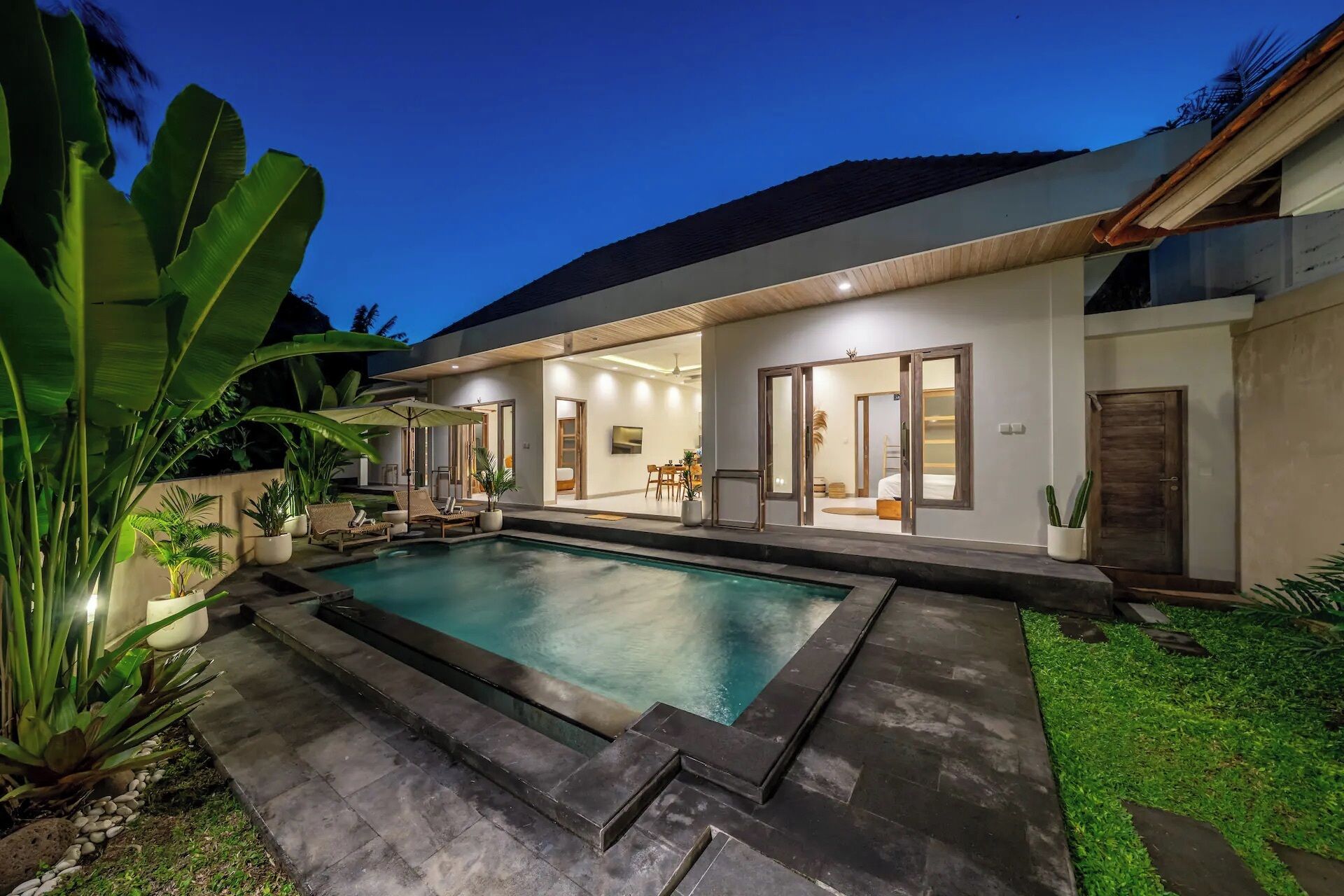 Villa familiar, 3 habitaciones, piscina privada | Piscina | Una piscina al aire libre