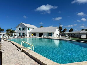 Pool - Coastal Chic – Walk to Beach + Pool (Englewood)