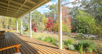 Riverview Cottage - cosy home on the river walk