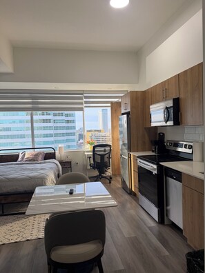 1 bedroom, iron/ironing board, WiFi, bed sheets -     Modern Studio Suite Near Rogers Place & ICE District (Edmonton)