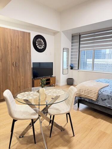     Modern Studio Suite Near Rogers Place & ICE District