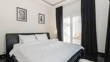 Vila superluxo, vista para o jardim | Ferros/tábuas de passar roupa, Wi-Fi de cortesia