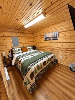 1 bedroom, desk, iron/ironing board, free WiFi - The Cozy Corner (De Soto)
