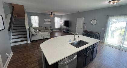 Spacious Bluffton Getaway Near Hilton Head Sleeps Big Groups Golf & Beaches