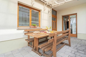 Outdoor dining - Tourist Farm Logar - Room H1, Grahovo, Slovenia (Grahovo)