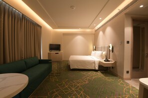Room - Holiday Inn Katra Vaishno Devi (Reasi)