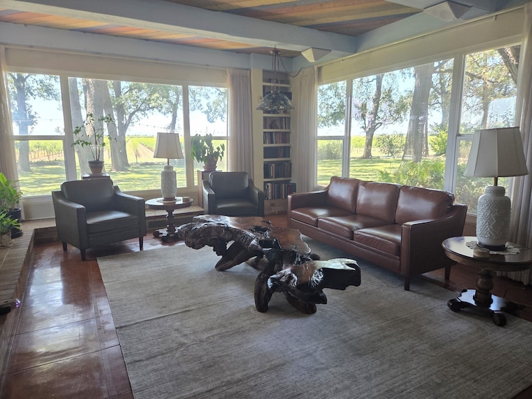 Charming 3-bedroom Country Estate With Pool In Peaceful Clarksburg - Sacramento, CA