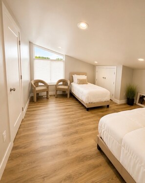 Iron/ironing board, WiFi, bed sheets - Modern and Cozy Retreat (Pleasant Grove)