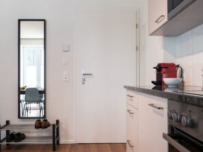 Frigorifero, microonde, forno, lavastoviglie