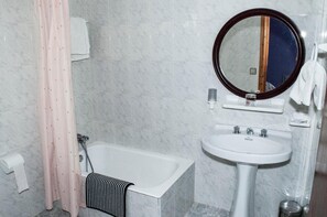 Bathroom - Hotel Alto de las Estazadas (Cabrales)