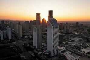 Exterior - Hilton Garden Inn Urumqi Railway Station (Ürümqi)