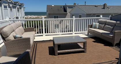 4 bedroom + bonus room house with ocean view in Sea Isle City