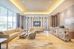Lobby - Holiday Inn Express and Suites Banjarmasin (Banjarmasin)