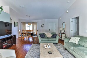 Smart TV - Villa Live Oak - 3bed 2 bath Pool Hot tub (Inverness)