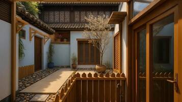 Family Room, Courtyard View | Exterior