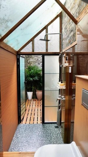 Family Room, Courtyard View | Bathroom