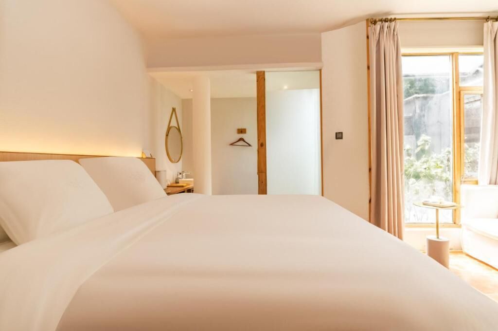 Design Double Room | Blackout curtains, free WiFi