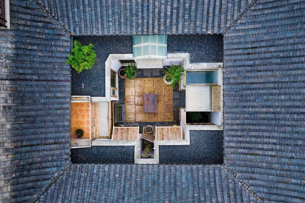 Design Double Room, Patio, Courtyard View | Property grounds