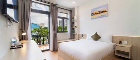 Deluxe Studio, Balcony