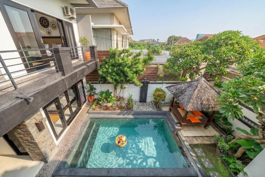 Kolam renang outdoor